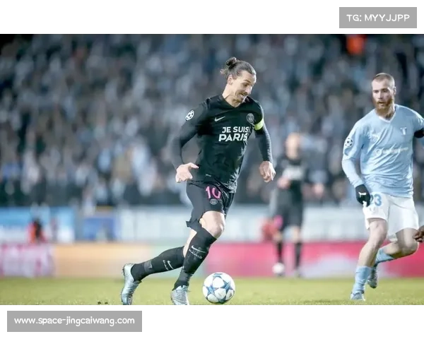 十年前的今天：伊布在巴黎圣日耳曼创下单赛季进球纪录